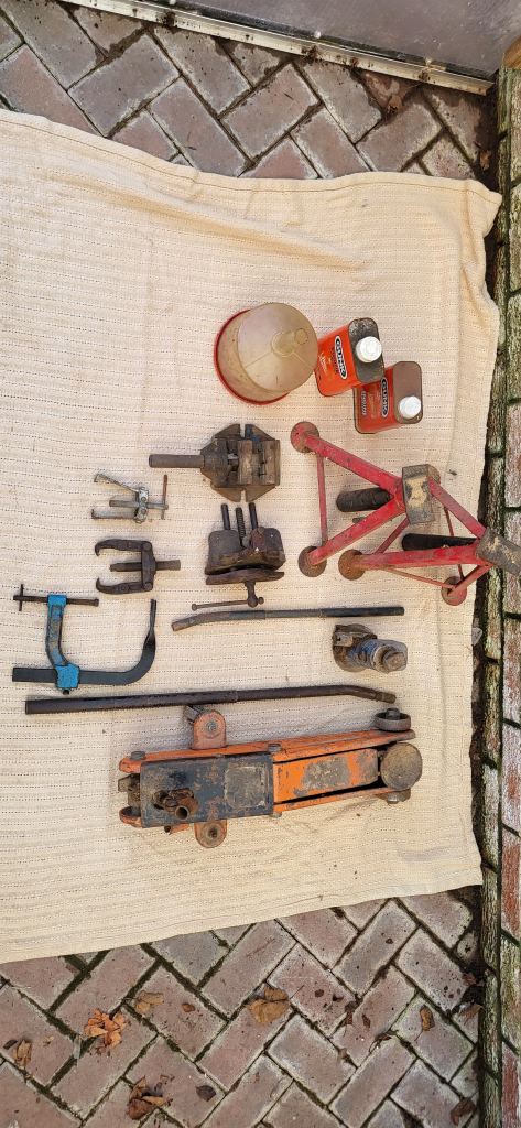 Car repair accessories 