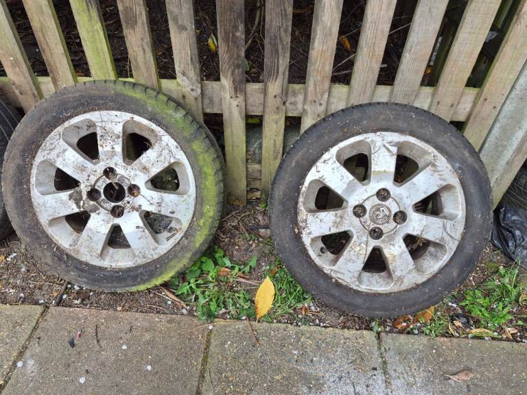 2x vauxhall alloy wheels corsa 