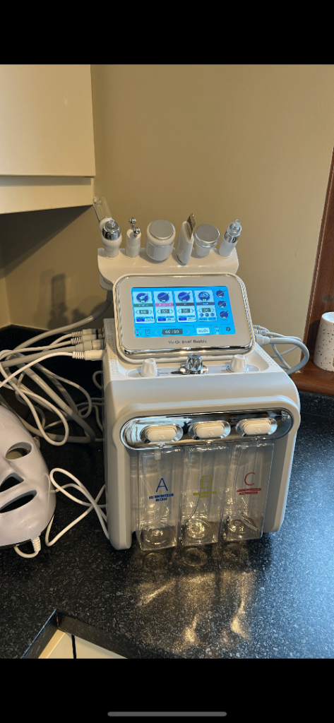 Professional Hydro-Dermabrasion Machine – Good Condition