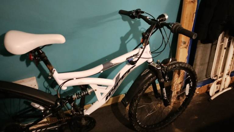 White Road Bike, Fair Condition – £100 ONO