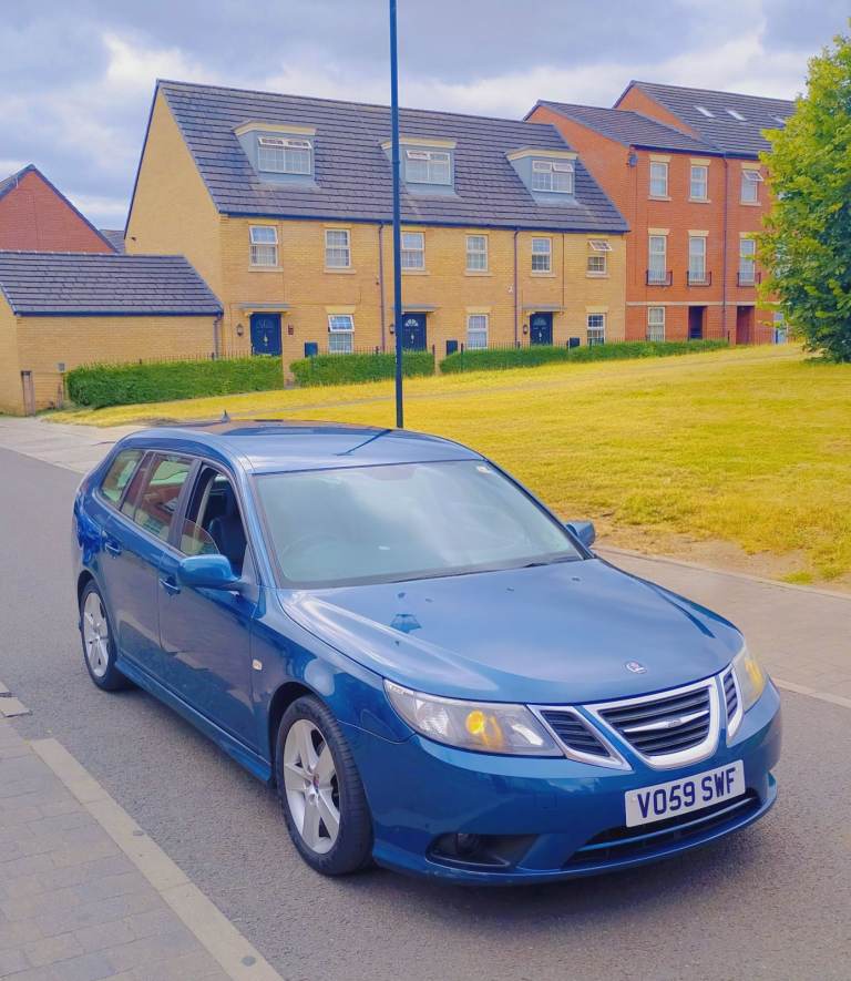  Saab 9-3 estate automatic 12 MONTHS MOT, top spec heated leather seats cruise control,  ICE COLD AC