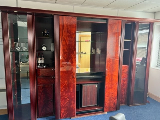 BARKER & STONEHOUSE DRINKS DISPLAY CABINET WITH MINI BAR & LIGHTS
