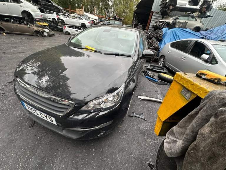  PEUGEOT 308 2015 1.2 PETROL BLACK FOR BREAKING FOR PARTS 