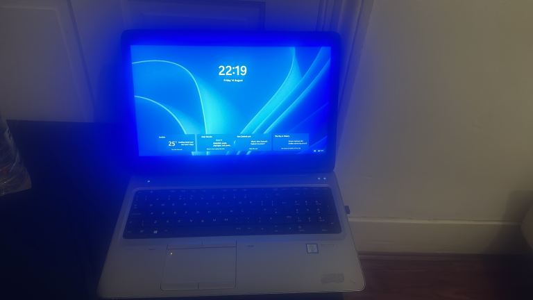 Good leptop all working new battery 