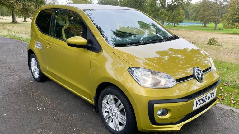 VW High Up! 1.0 – Low Miles, Full History, High Spec – £20 Road Tax ..Long MOT .....Rare Find!