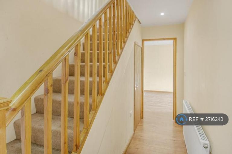 3 bedroom house in Green Oak Avenue, Sheffield, S17 (3 bed) (#2716243)