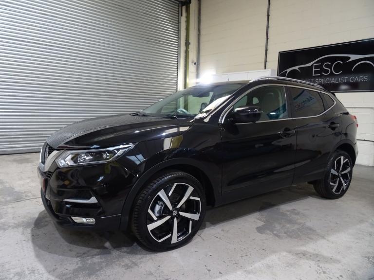 2019 Nissan Qashqai 1.3 DiG-T Tekna 5dr **LOW MILEAGE*ONLY 37000 MILES FROM NEW** HATCHBACK Petro...