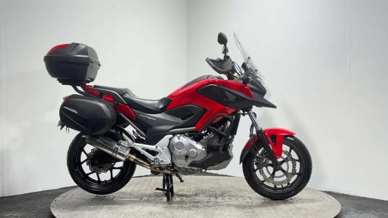 Honda NC700 2012 ONLY 15K PANNIERS MOT WARRANTY A2 TOURER BIKE 700CC MANUAL