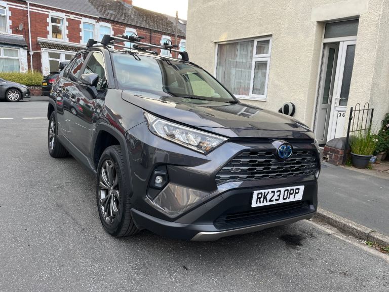 Toyota RAV4 2023 petrol hybrid FULL TOYOTA SERVICE HISTORY