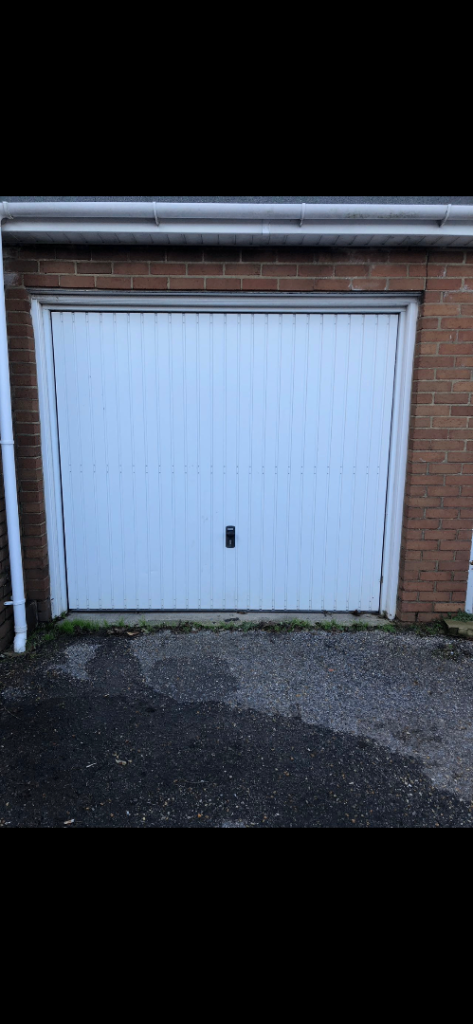 Lock up garage in poole,available for long term let 