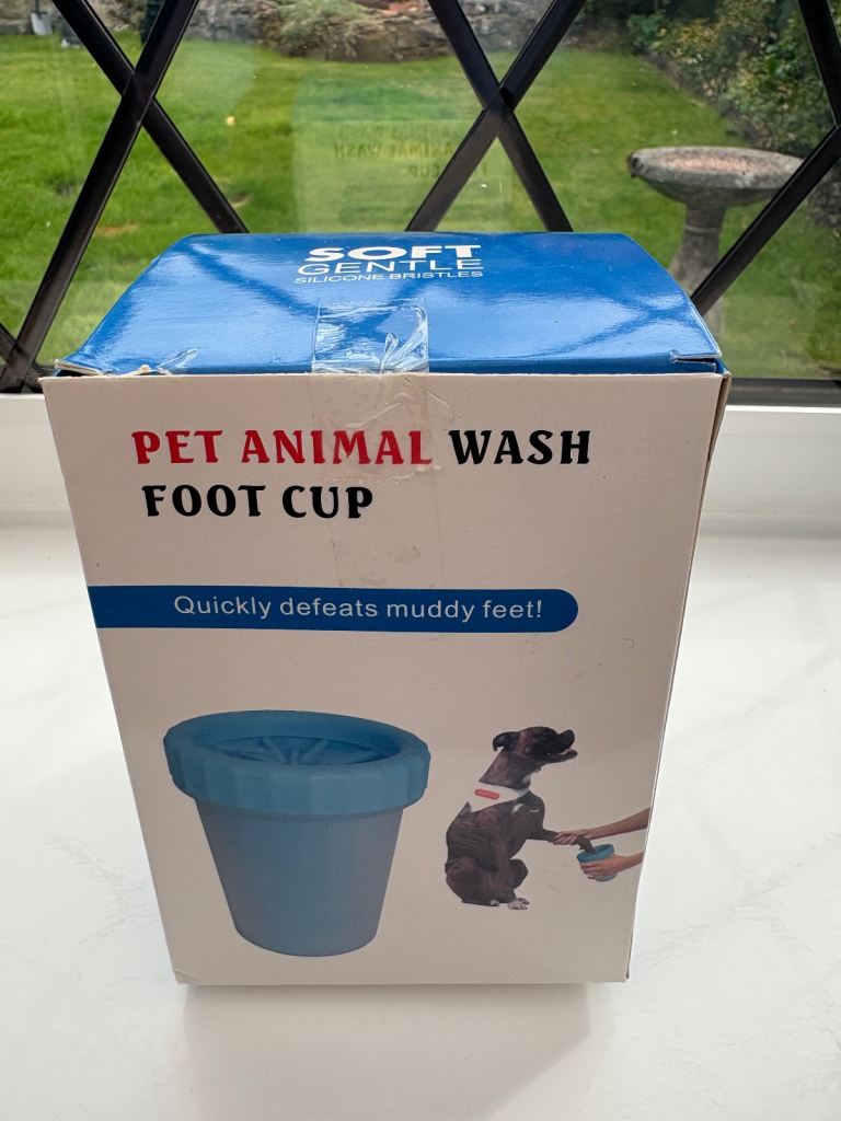 Pet Paw Washer Brand New with FREE DRYING MITT