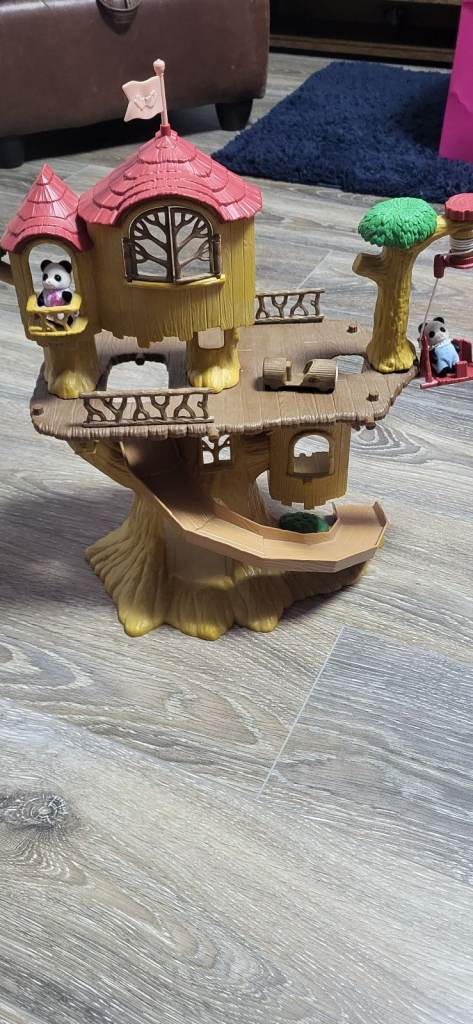 Sylvanian Families Adventure treehouse 