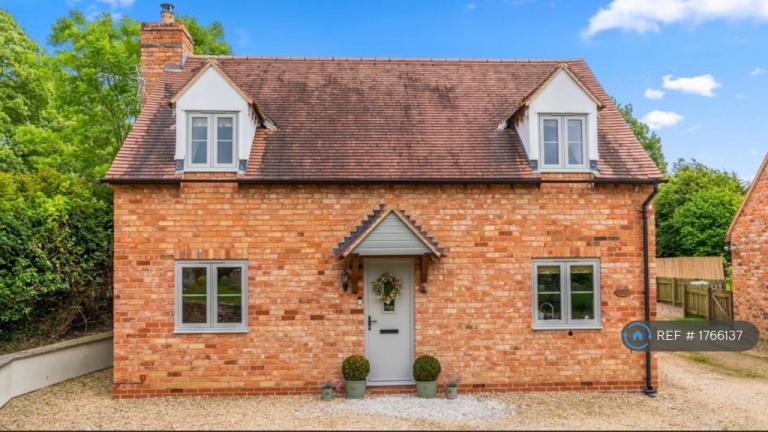 3 bedroom house in Church Road, Tewkesbury, GL20 (3 bed) (#1766137)