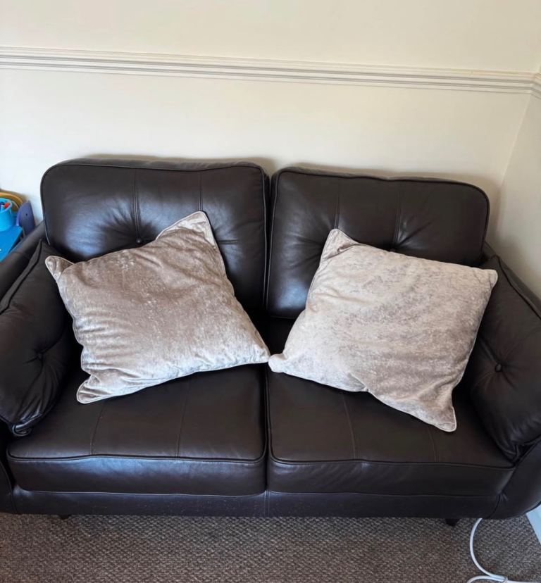 Brown Leather 2-Seater Sofa – Good Condition