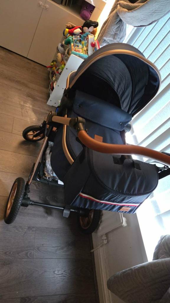 Librebon 5 in 1 pram and travel set