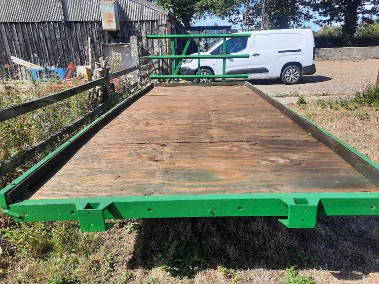15ft straw / flat bed trailer 