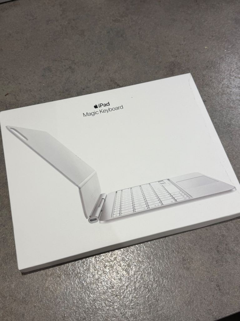 Magic Keyboard for iPad Pro 11-inch