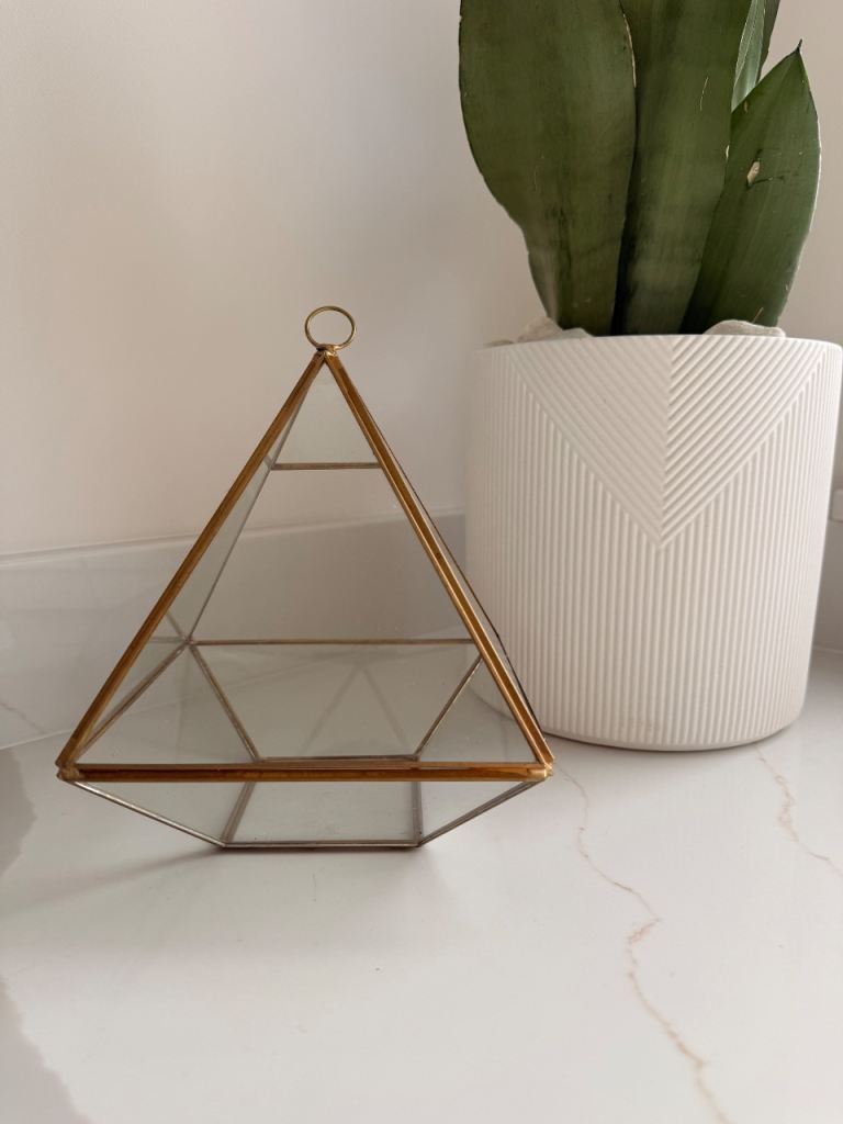 Gold Glass Terrarium / Decorative Figurine – As Good As New