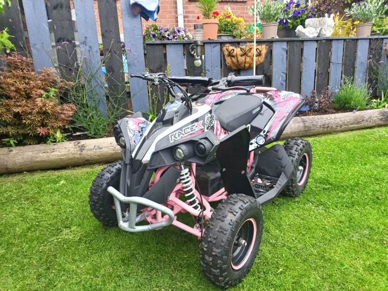 Child's electric quad bike  