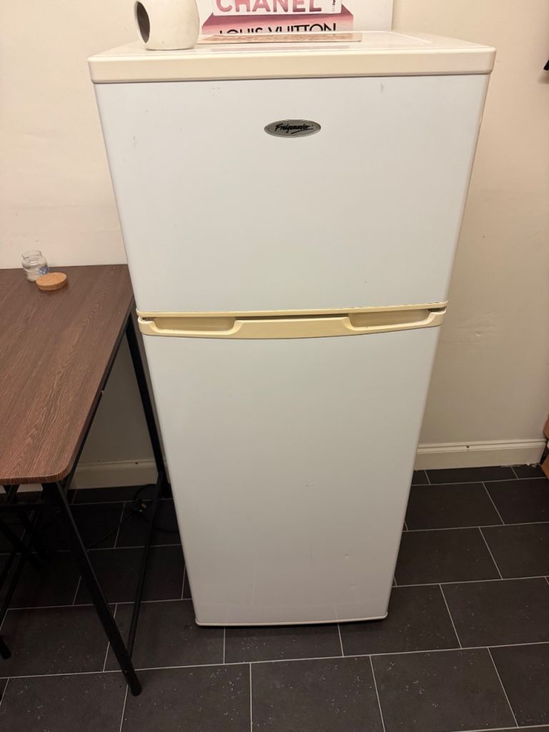 Fridge freezer