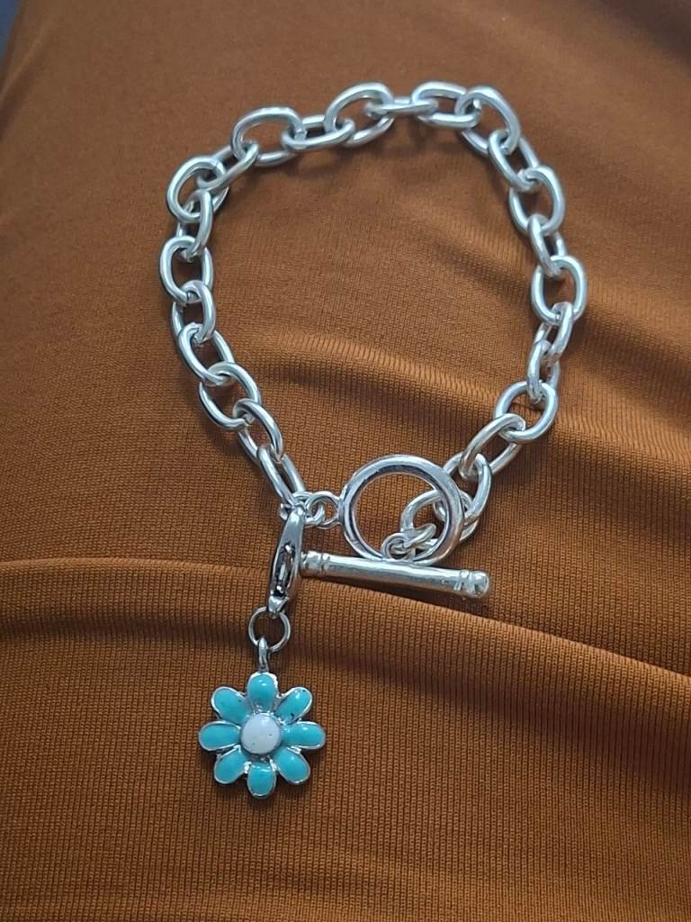 Bracelet Link chain silvertone daisy charm T-bar 