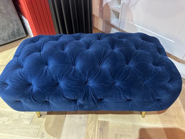 Gorgeous blue buttoned velvet footstool with brass legs, immaculate 
