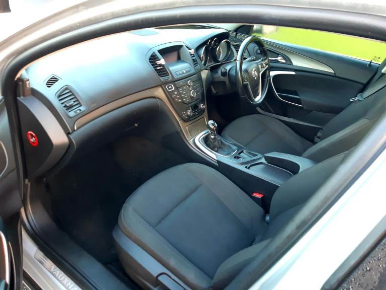 Vauxhall, INSIGNIA, Hatchback, 2012, Manual, 1956 (cc), 5 doors