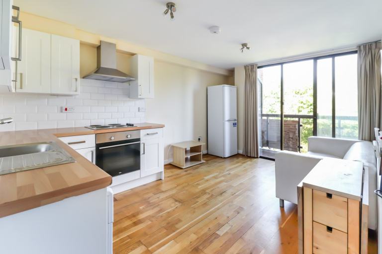 4 bedrooms in Hayfield Road, Oxford, OX2 Book Online - The Rent Guru {287}