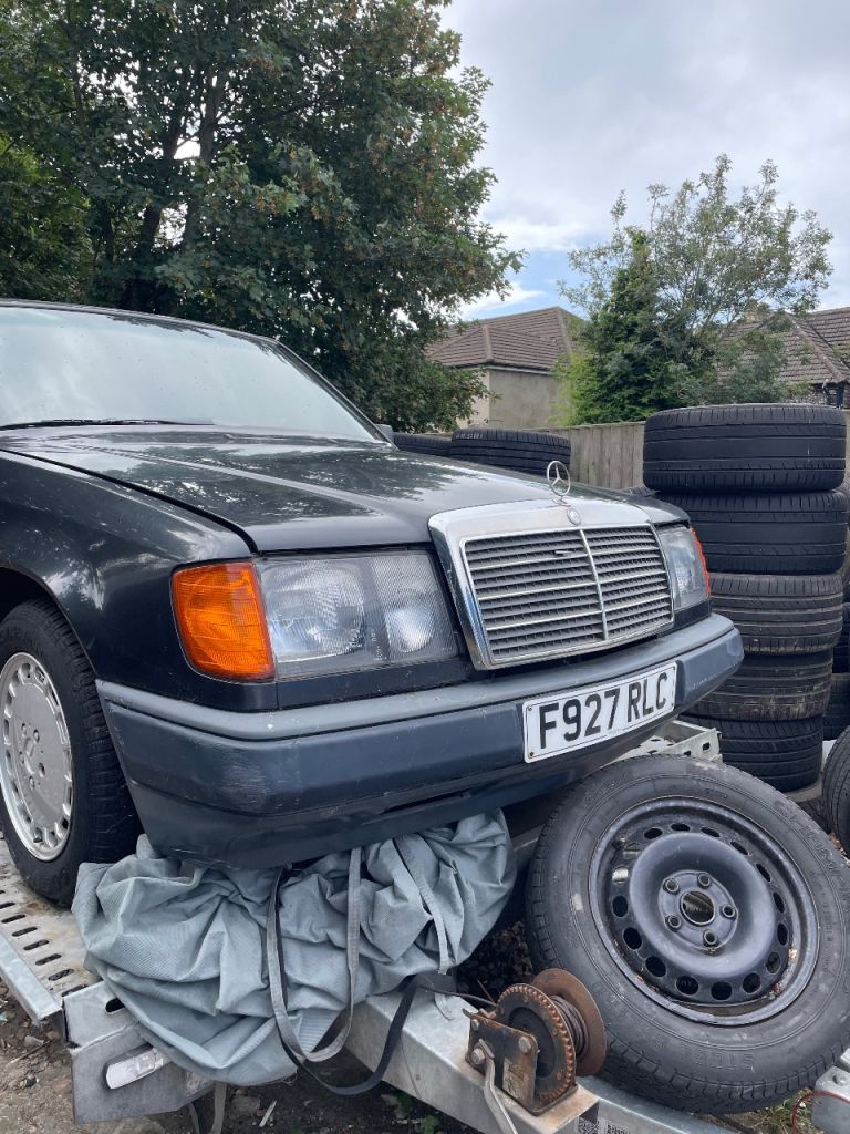 Mercedes-Benz, E CLASS, Saloon, 1989, Automatic, 2299 (cc), 4 doors