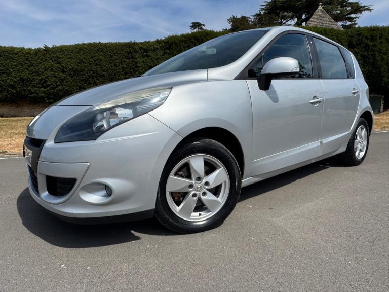 2010 Renault Scenic 1.5 dCi 110 Dynamique TomTom 5dr EDC MPV Diesel Automatic