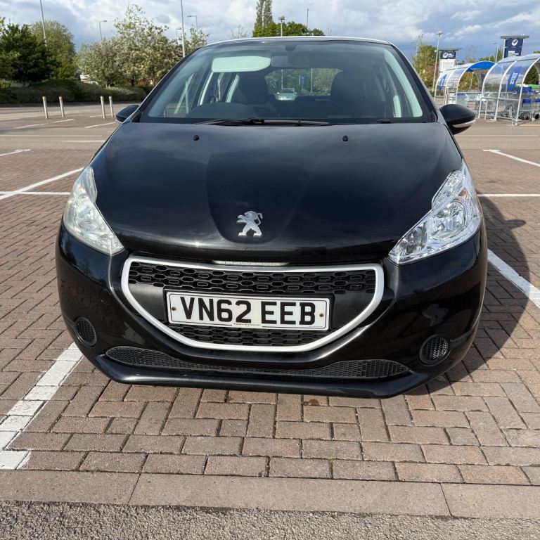 Peugeot, 208, Hatchback, 2012, Manual, 1398 (cc), 5 doors