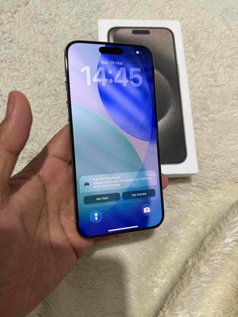 iPhone 15 Pro Max 256gb is in 10/10 Condition 