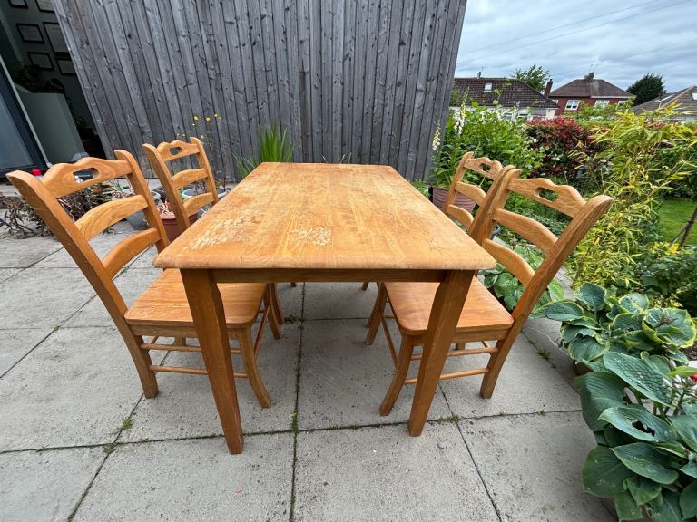 Dining table and 4 chairs