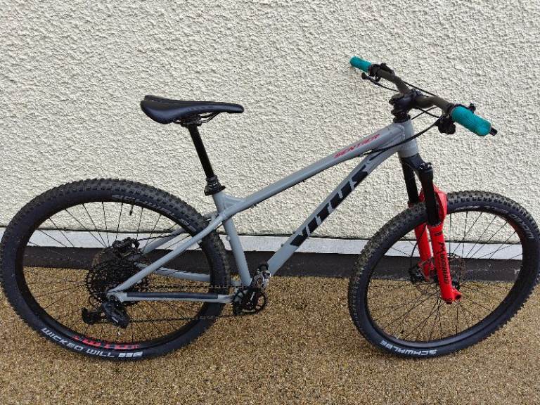 Vitus Sentier VR Mountain Bike size medium 