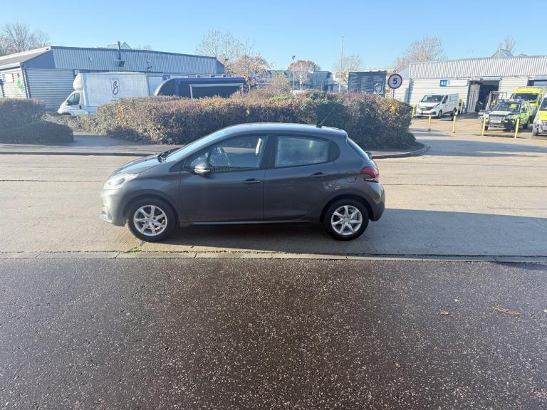 2015 Peugeot 208 1.0 PureTech Active 5dr HATCHBACK Petrol Manual