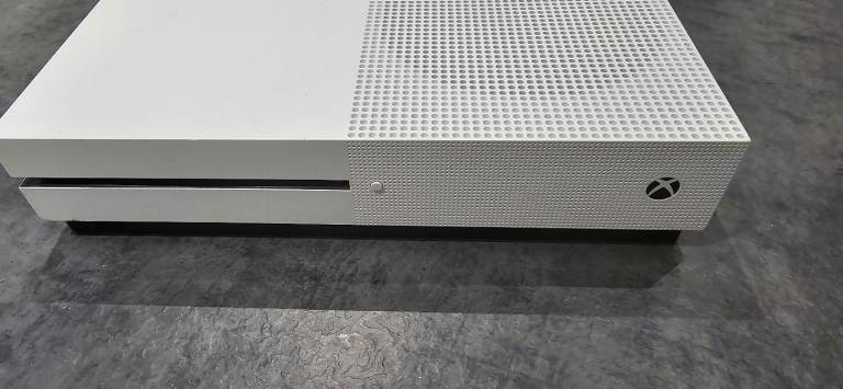 Xbox one s disc edition