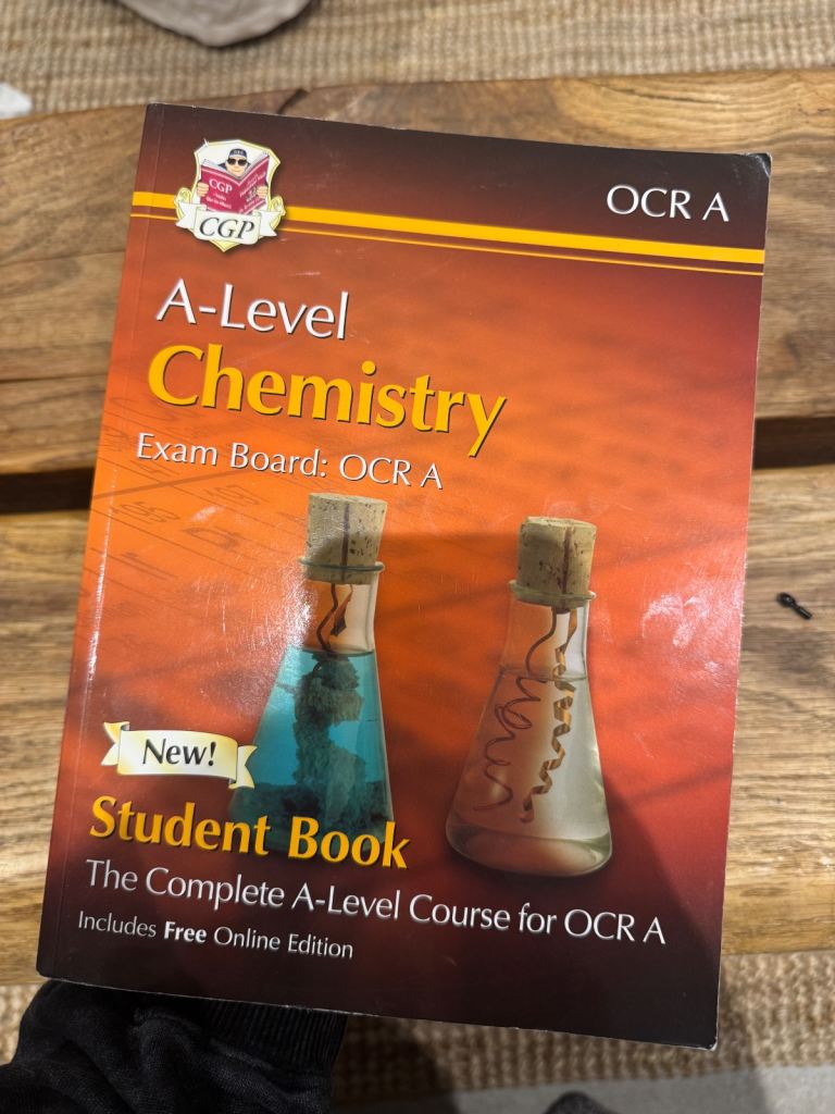 A-Level Chemistry Student Study Book: Course Guide & Exam Practice