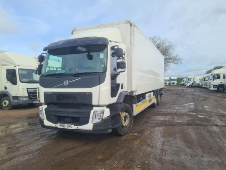 2018 VOLVO FE320 