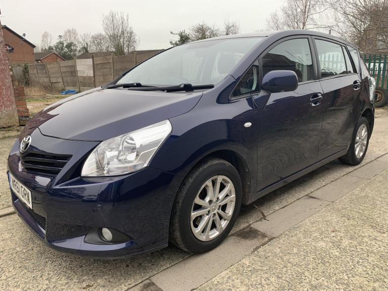 2011 Toyota Verso 2.0 D-4D TR Lthr/Pan Rf 5dr MPV DIESEL Manual