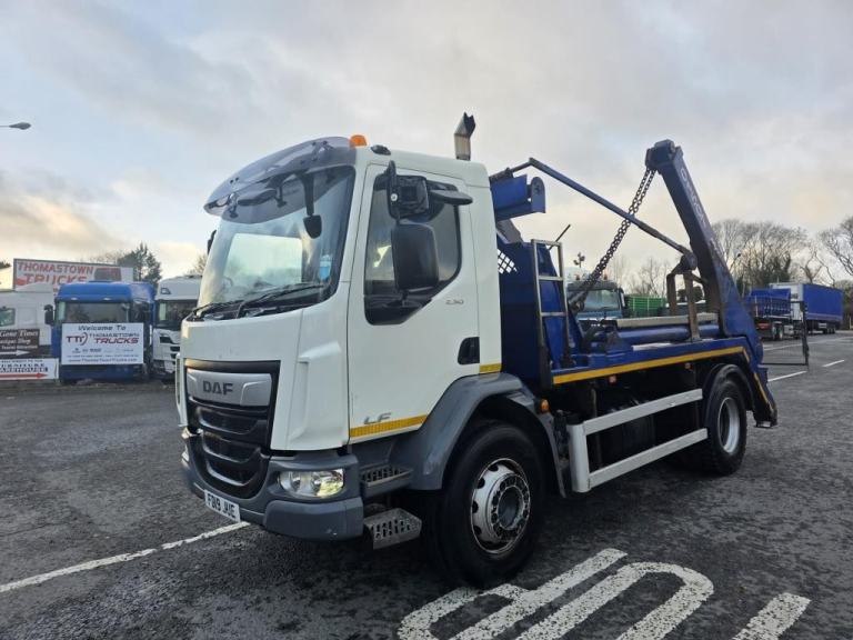 2019 DAF LF 230 18 TON GROSS 4X2 with Hyvalift Skip Gear