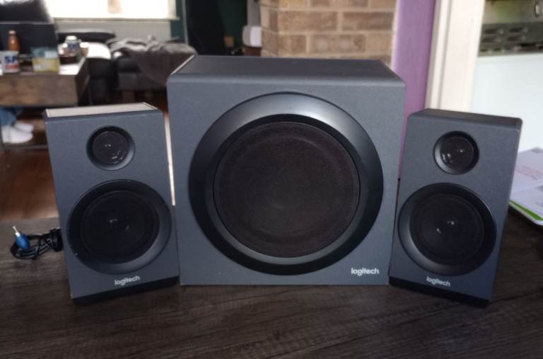 Logitech Z333 multi speaker system 