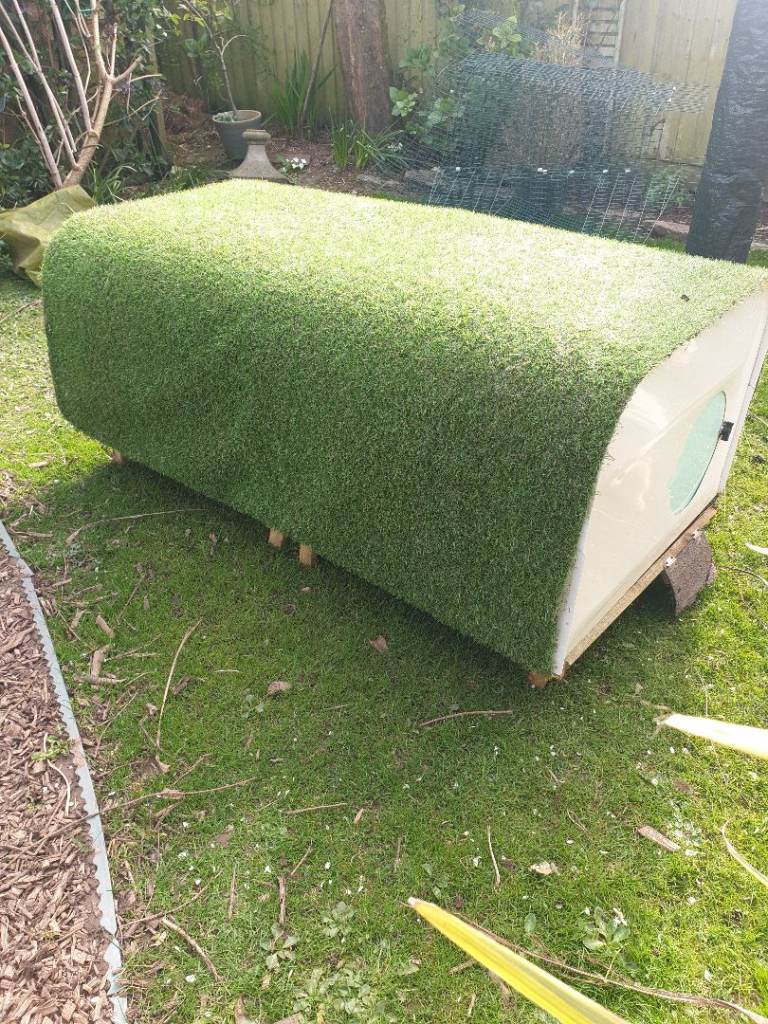 Large Chuk Huts Chicken Coop