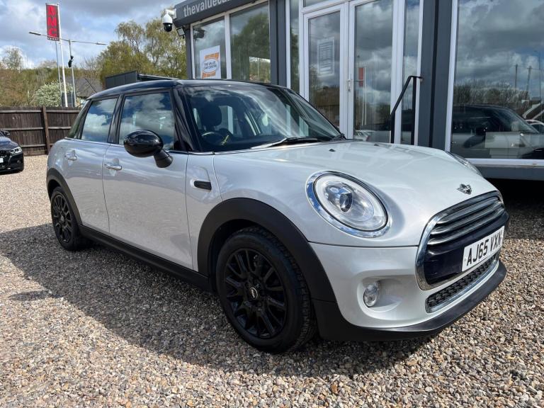 2015 MINI Hatch 1.5 Cooper Auto Euro 6 (s/s) 5dr HATCHBACK Petrol Automatic