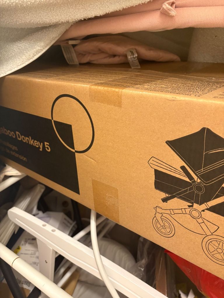 Bugaboo carry cot donkey duo NEW 