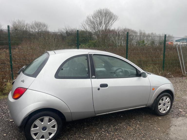 FORD KA 1.3 STYLE CLIMATE 58 REG SILVER 3 DOOR MOT AUGUST 16TH 2026 LOW INSURANCE 45+MPG