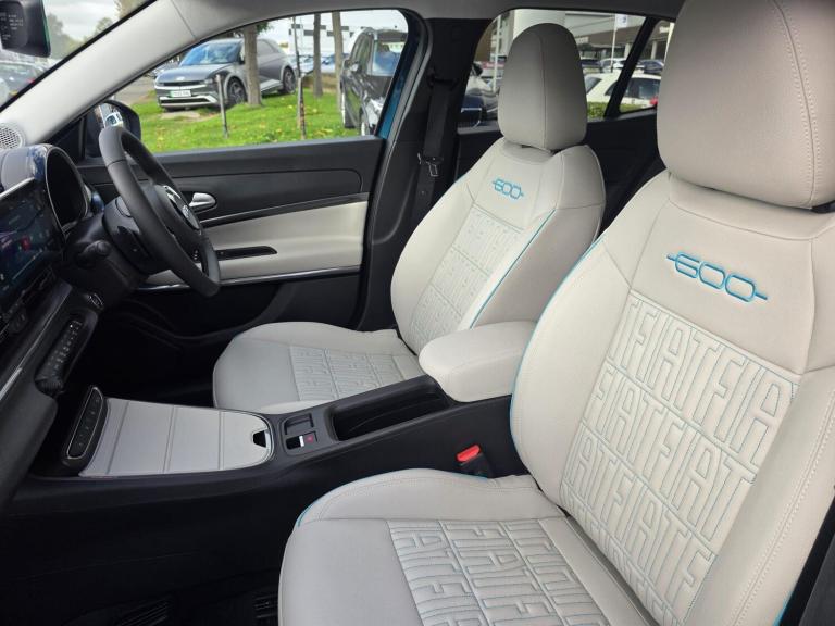 2025 Fiat 600 1.2 Hybrid 48V La Prima 5dr eDCT-6 HATCHBACK PETROL Automatic