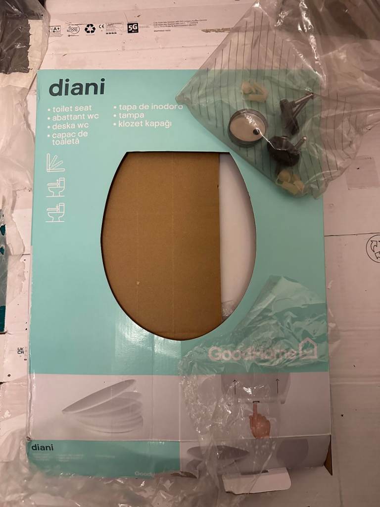 GoodHome Diani White Round Soft close Toilet seat
