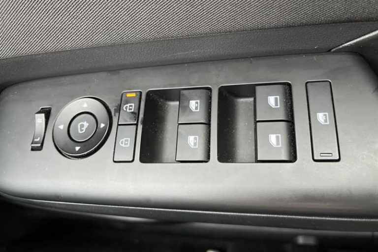 2025 Hyundai KONA 1.6 h-GDi N Line SUV 5dr Petrol Hybrid DCT Euro 6 (s/s) (129 ps) SUV Hybrid Aut...