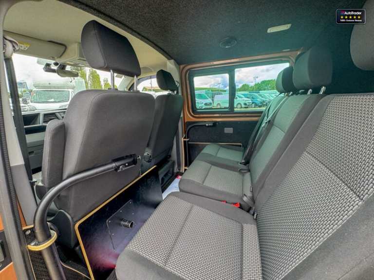 2023 Volkswagen Transporter Crew Cab LWB L2H1 T32 Tdi Kombi Highline Air Con Cam EURO 6 NO VAT Cr...