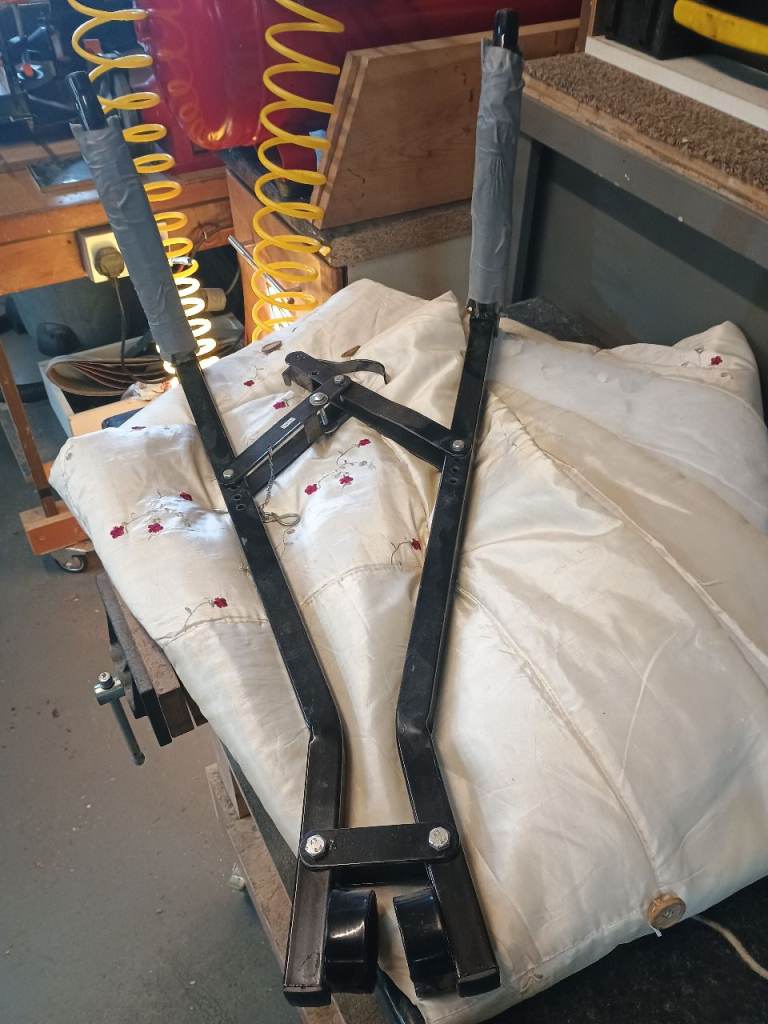 Bike carrier,towbar mounted